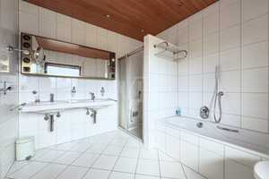 Exklusives Einfamilienhaus in gefragter Lage mit viel Entwicklungspotenzial – Ammerland (Kreis) – Vorschaubild 23