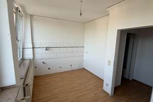 Helle 2-Zimmer Wohnung im 4. OG mit Balkon in Oberhausen-Marienkirche – Arndtstraße 87, 46047 Marienkirche, Oberhausen – Vorschaubild 5