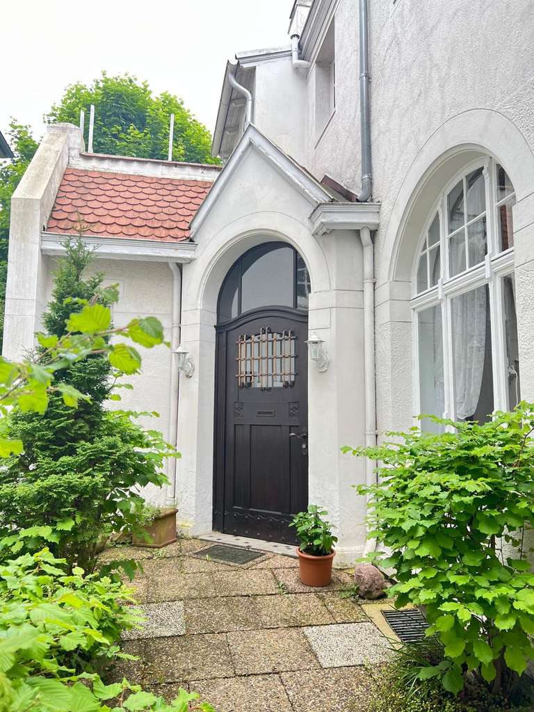 Immobilie in Bad Oeynhausen - Historische Stadtvilla! Repräsentatives Wohnen, Arbeiten und Investieren vereint. Gelegenheit: Denkm - Bild 2