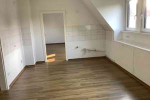 Schöne Dachgeschosswohnung in energetisch saniertem Haus! – Wilkienskamp 3, 49090 Eversburg, Osnabrück – Vorschaubild 4