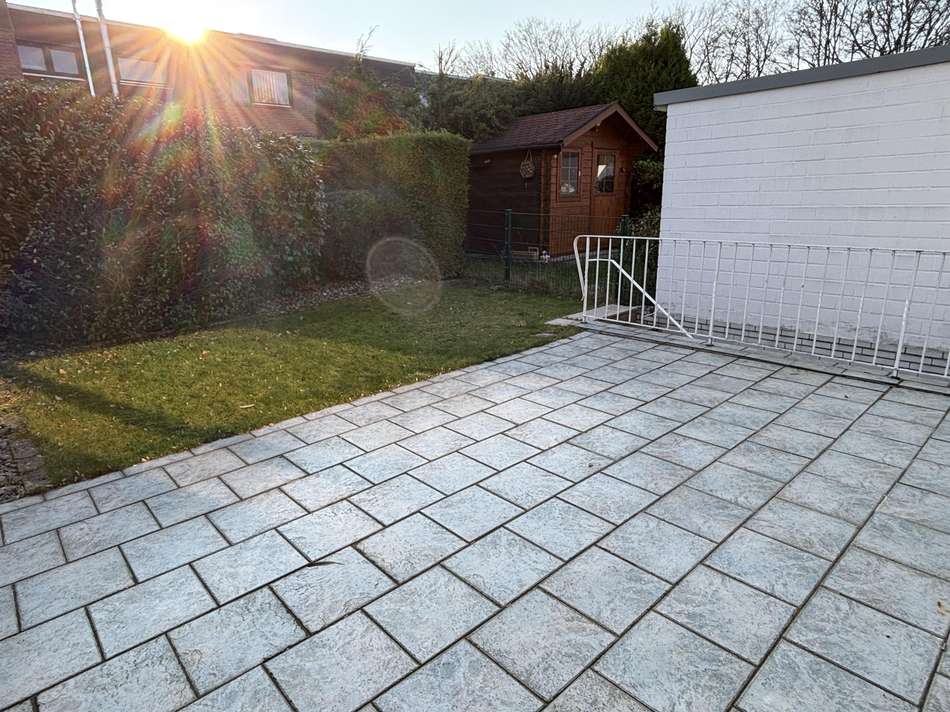 Terrasse mit Garten