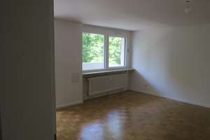 Alltagstaugliche 3-Zimmer-Wohnung mit Balkon in Obermenzing – Mooswiesenstraße 5, 81379 Obermenzing, München – Vorschaubild 3
