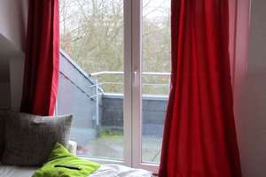 Helle Dachgeschosswohnung mit Balkon, ruhige Lage, WG geeignet – Tonbrennerstraße 16, 52080 Haaren, Aachen – Vorschaubild 8