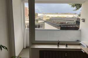 Gut geschnittene 2 Zimmer Wohnung mit  Süd Balkon in Düsseldorf Pempelfort.