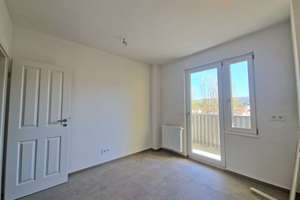 Stilvoll wohnen über den Dächern – Altbauflair mit Balkon und Fernblick – Die vollständige Adresse der Immobilie erhältst du vom Anbieter., 70197 Rotebühl, Stuttgart – Vorschaubild 5