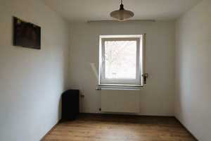 Wohnraum satt!
Einfamilienhaus, Dachgeschosswohnung, angeschlossener Gasthof mit Pension – Eichstätt (Kreis) – Vorschaubild 4
