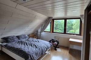Schön,  gehobene 2 - Zimmer DG - Wohnung mit Klimaanlage, komplett möbliert in Oberhausen/ Biefang – Dienststraße 141, 46149 Holten, Oberhausen – Vorschaubild 5