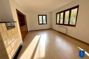 Naturnah und stadtnah zugleich – gepflegtes Einfamilienhaus mit Doppelgarage – Die vollständige Adresse der Immobilie erhältst du vom Anbieter., 72574 Bad Urach – Vorschaubild 5