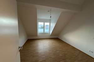Ihr Dachgeschoss-GLÜCK über den Dächern Reutlingens! – Steinenbergstrasse 20, 72764 Reutlingen-Mitte, Reutlingen – Vorschaubild 7
