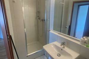 Sehr schöne 2-Zimmer-Wohnung mit Kamin und  2 Balkonen in Düsseldorf-Grafenberg – Irmgardstr. 17, 40235 Grafenberg, Düsseldorf – Vorschaubild 3