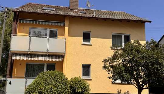 Bild von FREISTEHENDES 3-PARTEIEN-HAUS AUF GROSSEM GRUNDSTÜCK IN WALDRANDNÄHE UND KURZEN WEGEN NACH WIESBADEN
