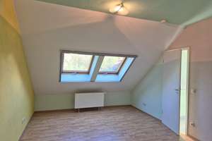 Gemütliches Reihenendhaus am Waldrand gelegen - mit Balkon, Terrasse, Garten und  2 Garagen – Die vollständige Adresse der Immobilie erhältst du vom Anbieter., 65520 Bad Camberg – Vorschaubild 16