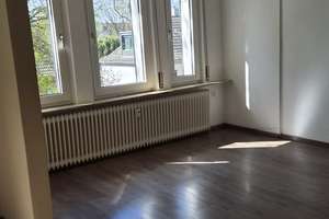 Wohnen mit Charakter: 4-Zimmer-Wohnung in Gelsenkirchen-Resse – Ahornstr. 61, 45892 Resse, Gelsenkirchen – Vorschaubild 3