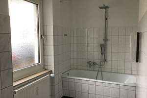 Großzügige Wohnung im Erdgeschoss mit Tageslichtbad! – Am Rohrwerk 55, 33647 Brackwede, Bielefeld – Vorschaubild 3