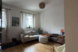 Wohnen mit Charakter: Zweizimmerwohnung in Düsseldorf-Rath