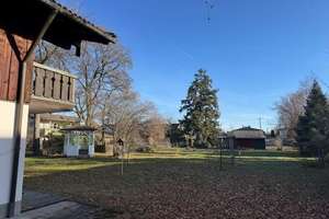 Gauting: 
Großzügiges und gepflegtes Landhaus mit traumhaftem Garten. Absolut ruhige Lage. – Die vollständige Adresse der Immobilie erhältst du vom Anbieter., 82131 Gauting – Vorschaubild 4
