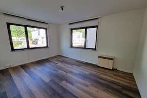 Frisch sanierte 3-Zi.-Wohnung mit EBK