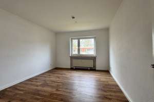 HENSTEDT-RHEN: TOP WOHNUNG MIT BALKON UND CARPORT – Die vollständige Adresse der Immobilie erhältst du vom Anbieter., 24558 Henstedt-Ulzburg – Vorschaubild 6