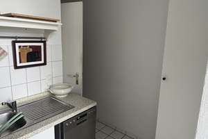 Ab sofort Nachmieter gesucht - Schöne Altbauwohnung mit drei Zimmern in Kiel  – Kleiner Kuhberg 36, 24103 Vorstadt, Kiel – Vorschaubild 9