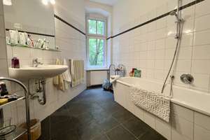Stilvolle Altbauwohnung im Herzen von Prenzlauer Berg – großzügig, zentral und voller Potenzial – Die vollständige Adresse der Immobilie erhältst du vom Anbieter., 10119 Mitte (Ortsteil), Berlin – Vorschaubild 4
