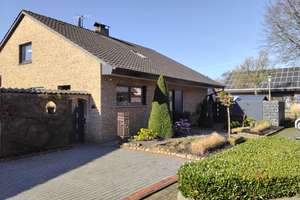 RESERVIERT! Attraktiver Bungalow mit ausgebautem Dachgeschoss und rd. 170 m² Wohn/Nutzfläche in Epe – Die vollständige Adresse der Immobilie erhältst du vom Anbieter., 48599 Gronau (Westfalen) – Vorschaubild 2