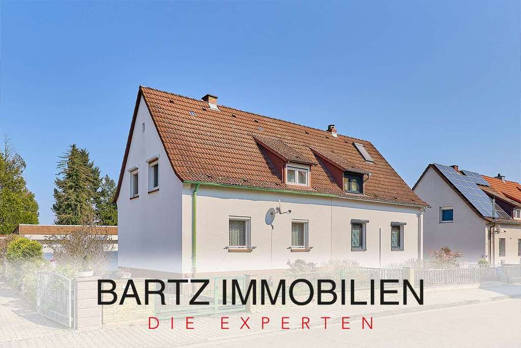 Immobilie in Otterstadt - Doppelhaushälfte mit Charakter, großem Garten & Platz für die Familie - Bild 0