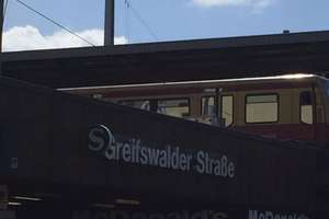 Provisionsfrei* Sonniges Appartement Prenzlauer Berg-saniert & bezugsfrei-nahe S-Bahn-Ring-von priva – Kniprodestrasse 96, 10405 Prenzlauer Berg, Berlin – Vorschaubild 4