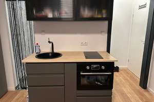Modernes möbliertes Studio-Apartment (25 m²) mit Balkon & Arbeitsplatz in Altstadt Köln – Die vollständige Adresse der Immobilie erhältst du vom Anbieter., 50676 Altstadt/Süd, Köln – Vorschaubild 1