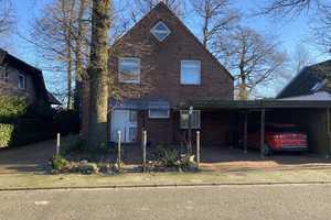 Reserviert! Geräumige Doppelhaushälfte, ca. 130 m² Wohnfläche, 5 ZKB mit Terrasse und Carport – Cloppenburg (Kreis) – Vorschaubild 3