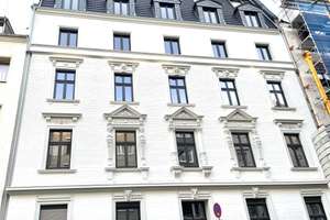 Erstbezug Altbauperle Pempelfort! Stilvoll kernsanierte 3 Zi.-Beletage mit Balkon u. Aufzug