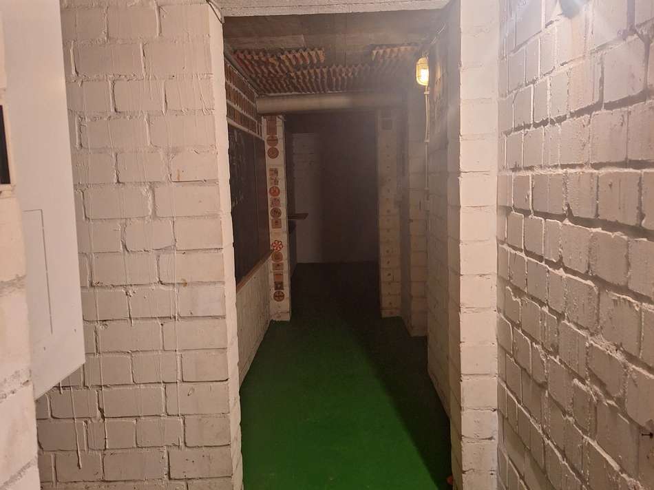 Durchgang zum Waschkeller