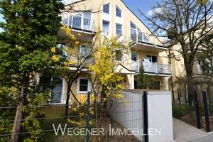 *** Gepflegtes Apartment mit Balkon und TG Duplex in guter Lage Waldtrudering ***