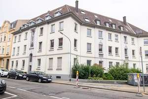 4-Zimmer-Maisonette in denkmalgeschütztem Haus / neues Bad + neue Küche / von privat