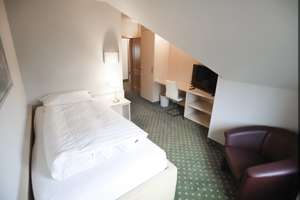 Möblierte Apartments in Wiesbaden Nordenstadt: All-Inklusive Miete in 4 Kategorien !!! – Stolberger Strasse 60, 65205 Nordenstadt, Wiesbaden – Vorschaubild 15