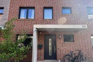 Von Privat: Neuwertiges, 5-Zimmer-Reihenhaus mit hochwertigere Ausstattung – Die vollständige Adresse der Immobilie erhältst du vom Anbieter., 30519 Mittelfeld, Hannover – Vorschaubild 4