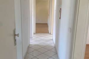+++ Bierstadt: Gemütliche 3-Zimmer-Dachgeschoßwohnung +++ – Igstadterstraße 6, 65191 Bierstadt, Wiesbaden – Vorschaubild 4