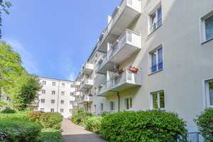RENOVIERUNGSBEDARF | 2 ZIMMER MIT BALKON IN DER GRÜNEN OASE - PRENZLAUER BERG | PROVISIONSFREI | – John-Schehr-Straße 61, 10407 Berlin – Vorschaubild 8