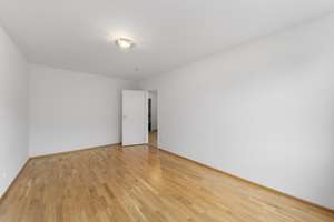 Attraktive 3-Zimmer-Wohnung mit EBK und Top-Anbindung – Nähe BMW & Petuelring – 80809 Am Riesenfeld, München – Vorschaubild 9