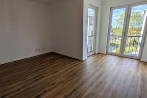 Stilvoll modernisiert: 1,5-Zimmer-Wohnung mit gehobener Ausstattung, Balkon & Fussbodenheizung – Grünauer Straße 56, 12524 Altglienicke, Berlin – Vorschaubild 9