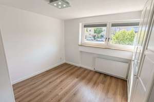 Helle 3,5 Zi. Stadtwohnung im EG (~98m²) | mit 2 Balkonen | Nahe U3 Forstenrieder Allee – Die vollständige Adresse der Immobilie erhältst du vom Anbieter., 81476 Forstenried, München – Vorschaubild 3