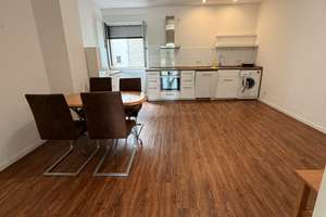  2,5-Zimmer-Wohnung mit EBK ,WG geeignet