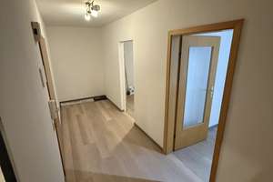 Gepflegte 4-Zimmer-, Balkon- Wohnung in Mannheim-Neckarstadt, Studierende oder Berufstätige  – Die vollständige Adresse der Immobilie erhältst du vom Anbieter., 68169 Neckarstadt-West, Mannheim – Vorschaubild 1