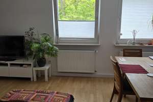 Schöne helle Wohnung in Düsseldorf-Holthausen, 2 Zimmer, Echtholzparkett, Stellplatz möglich – Meyerhofstr. 1, 40589 Holthausen, Düsseldorf – Vorschaubild 7
