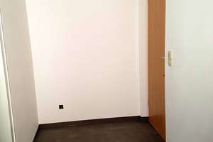 helle, großzügig geschnittene 2 OG 2 Zimmer Wohnung in ruhiger Lage mit Loggia und großem Garten – Reinhardstr. 1A-C, 52078 Forst, Aachen – Vorschaubild 5
