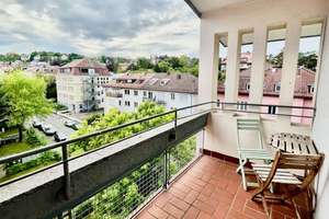Helle 3-Zimmer-Wohnung mit zwei Balkonen in Stuttgart-West (Hölderlinplatz) mit tollem Stadtblick – Die vollständige Adresse der Immobilie erhältst du vom Anbieter., 70174 Relenberg, Stuttgart – Vorschaubild 5