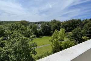 Sonnenverwöhnte 2 Zimmer-Eigentumswohnung mit sensationellem Fernblick! – Wiesbaden – Vorschaubild 1