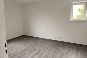 Frisch renovierte 2-Zimmer-Wohnung mit großem Balkon, neuer Einbauküche und Aufzug in Innenstadtlage – Barbarossastr. 43, 41061 Gladbach, Mönchengladbach – Vorschaubild 7