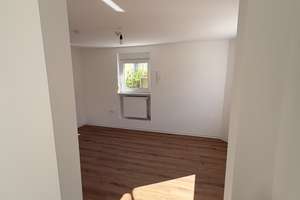 Frisch sanierte 1,5-Zimmer-Wohnung mit außergewöhnlich großer Terrasse - Stuttgart-Süd – Hohentwielstraße 158a, 70199 Südheim, Stuttgart – Vorschaubild 7