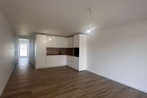 NEUBAU - Stilvolle 4-Zimmer-Wohnung mit EBK und Balkon