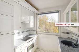 IMMOBERLIN.DE - Herrliche Aussichten! Dachgeschosswohnung mit privater Sonnenterrasse & Stellplatz – Die vollständige Adresse der Immobilie erhältst du vom Anbieter., 12209 Lichterfelde, Berlin – Vorschaubild 5